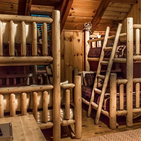 Hatfield Hideaway พิเจนฟอร์จ ภายนอก รูปภาพ